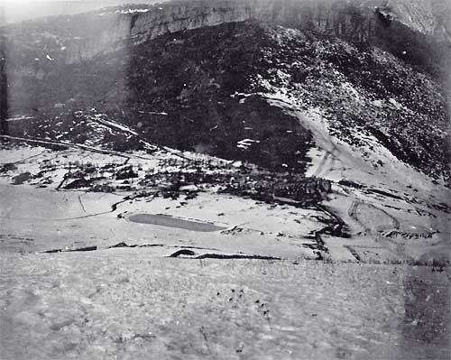 veduta di San Valentino con il lago ghiacciato 1916