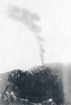 Monte Zugna baracca italiana incendiata 1916